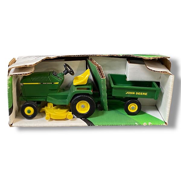 Vintage John Deere Lawn & Garden 1/16 Scale Diecast Metal #5594 In Original Box