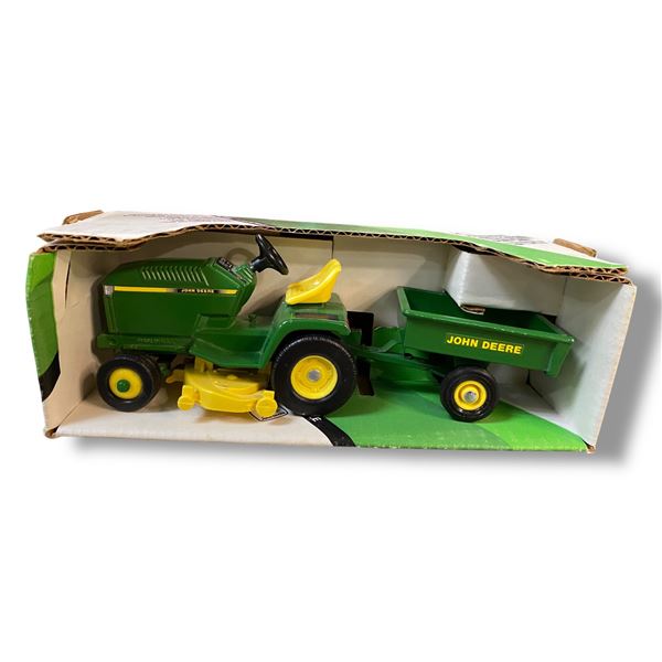 Vintage John Deere Lawn & Garden Tractor w/Dump Cart 1/16 Scale Diecast Metal #5594 In Original Box