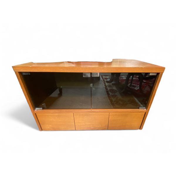 2 Door Cabinet on Casters with 3 Drawers - 17" x 31" xx 20" tall