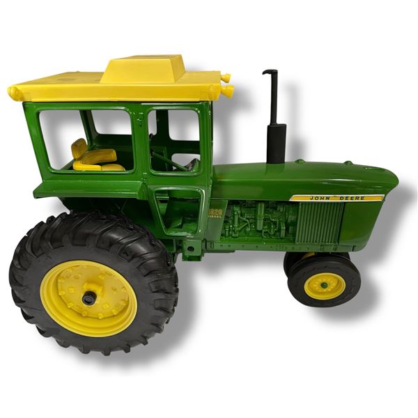 John Deere 4020 Diesel Tractor Model with Cab