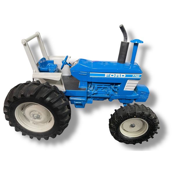 The Toy Farmer Nov. 12 1983 Ford 7710 Diecast Metal In Original Box