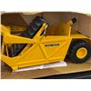 Image 3 : John Deere Yellow Scraper Tractor in Original Box - 1/16 Scale Farm Toy