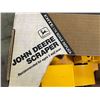 Image 4 : John Deere Yellow Scraper Tractor in Original Box - 1/16 Scale Farm Toy