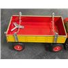 Image 3 : Vintage Tin Wind-Up Tractor with Red & Yellow Wagon - Collectible Farm Toy