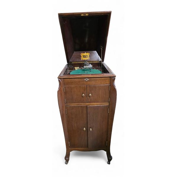 Antique Victor-Victrola Gramophone in Cabinet