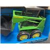 Image 3 : John Deere Farm Country Skid Steer Loader - Ertl 1:16 Scale Diecast #569 in Original Box