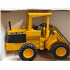 Image 2 : John Deere Loader with Moving Bucket - Ertl 1:16 Scale Diecast Model in Original Box