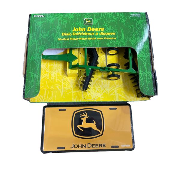 John Deere Disk Attachment & Novelty Plate - Ertl  1:16 Scale Diecast #1505-4N in Original Box