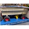 Image 4 : Ford 8N Tractor and Wagon Set - Ertl 1:16 Scale Diecast #309 in Original Box