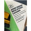 Image 6 : John Deere Skid-Steer Loader - Ertl 1:16 Scale Model #554 in Original Box