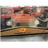 Image 5 : Maisto Premier Edition Hummer H2 SUV Model - 1:18  Diecast with Plastic Parts in Original Box