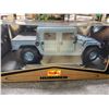 Image 3 : Maisto Premier Edition Hummer Hard Top Model - 1:18  Diecast with Plastic Parts in Original Box