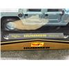 Image 5 : Maisto Premier Edition Hummer Hard Top Model - 1:18  Diecast with Plastic Parts in Original Box
