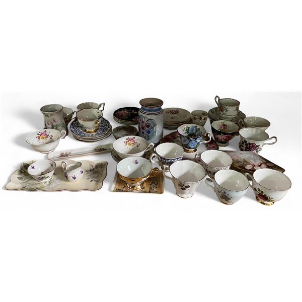 Group of China & Porcelain - Mismatched