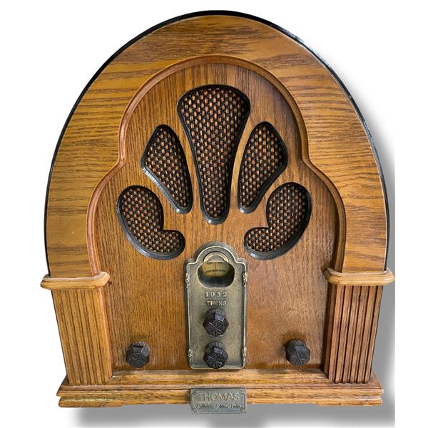 Thomas 4282 Cathedral Cassette Radio