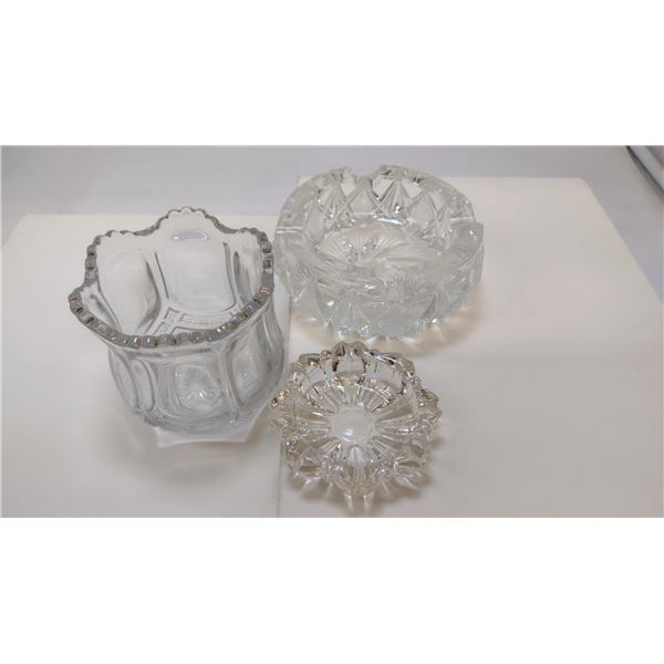 3 Assorted Pinwheel Glass Bowls