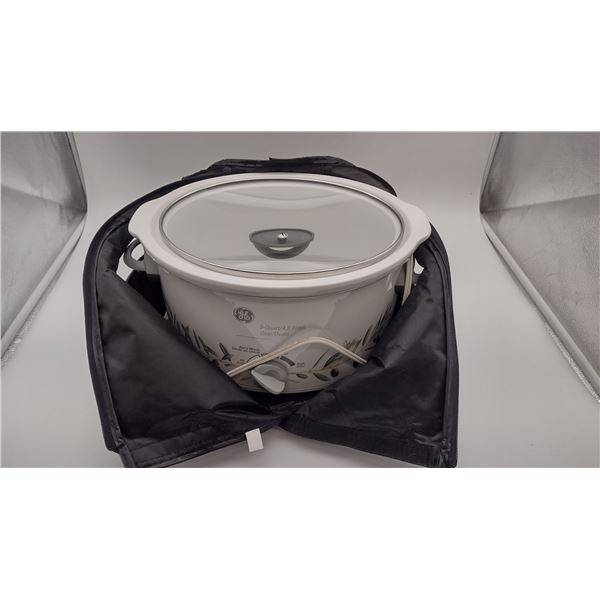 D.E. 4.8 Litre Croc Pot/Slow Cooker w/ Travel Cozy