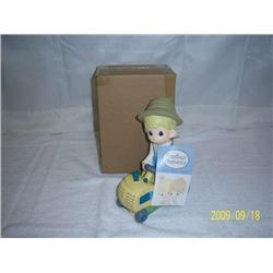 P.M.™ Garden Statues-Tractor