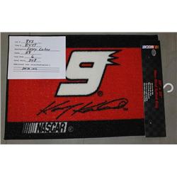 TUFTED RUG/ KASEY KAHNE