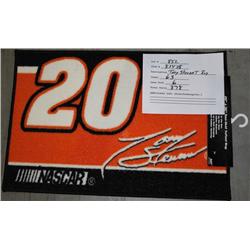 TUFTED RUG/ TONY STEWART