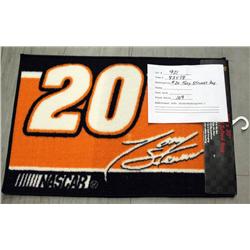 TUFTED RUG/ TONY STEWART