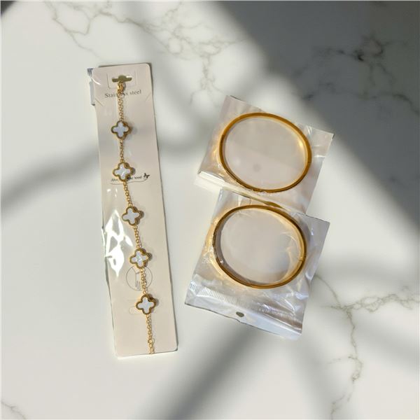 Assorted new women's jewellery