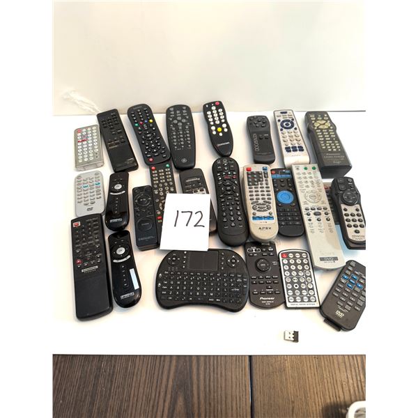 Super big Lots of all kinds of remote controls
