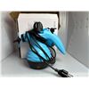 Image 1 : Blue handheld steamer cleaner