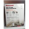 Image 2 : Honeywell warm mist 1.5 gallon humidifier (like new)
