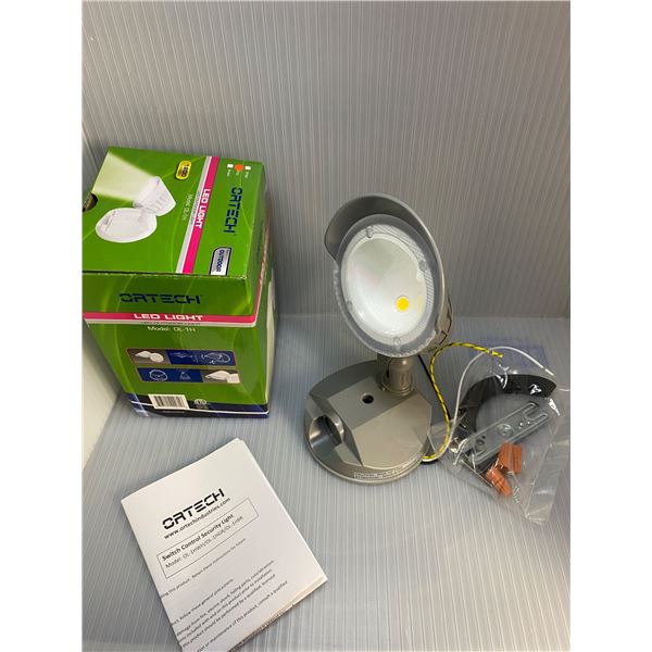 13pc new Ortech LED security lights - new in boxes (grey)