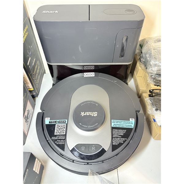 Shark AI Robot self-empty vacuum - retail $399