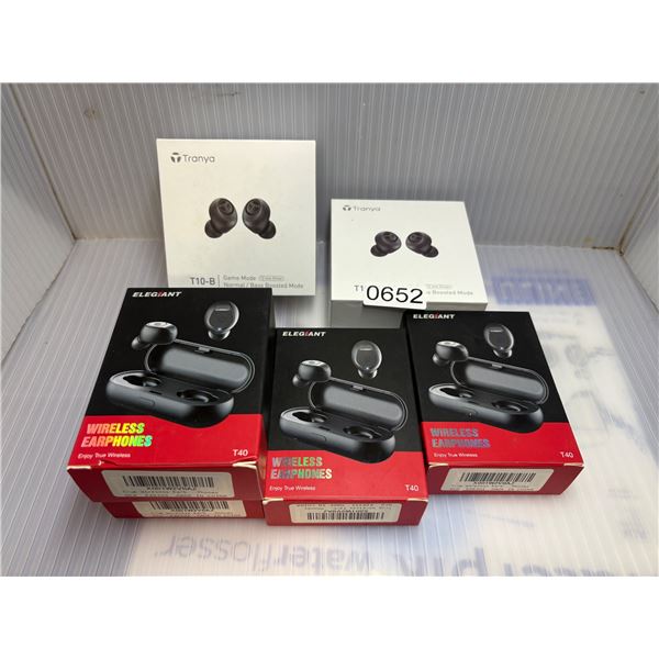 Group of assorted ear buds