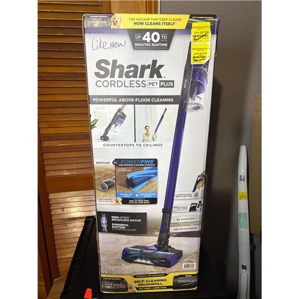 Shark cordless pet plus powerful vacuum (tested working condition, like new)