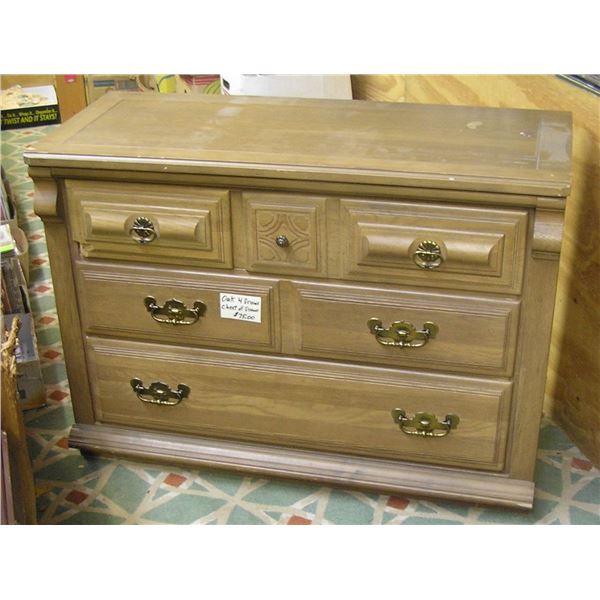 Oak 4 drawer chest of drawers