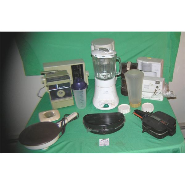 Large group of vintage appliences and accessories