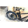 Image 2 : BLACK RTG IMPERIAL FRONT SUSPENSION 8-SPEED ELECTRIC BIKE