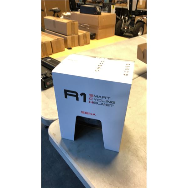 BLACK SENA R1 SMART CYCLING HELMET W/ BLUETOOTH SIZE MEDIUM
