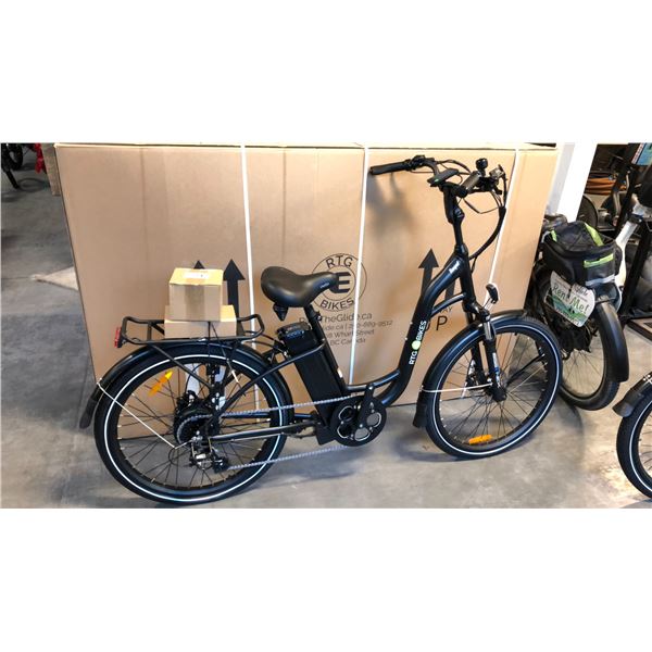 BLACK RTG REGAL FRONT SUSPENSION 8-SPEED ELECTRIC BIKE