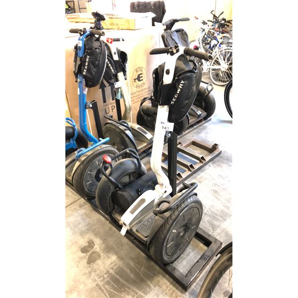 WHITE SEGWAY I2 TWO-WHEELED SELF-BALANCING FORMER RENTAL PERSONAL TRANSPORT UNIT