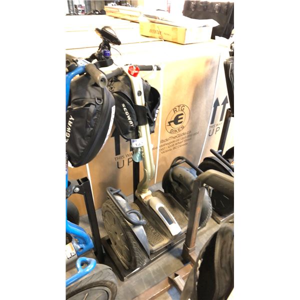 BIEGE SEGWAY I2 TWO-WHEELED SELF-BALANCING FORMER RENTAL PERSONAL TRANSPORT UNIT