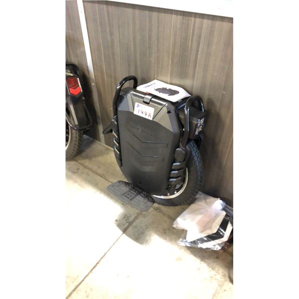 BLACK LEAPERKIM OFF-ROAD SURGING PASSION ELECTRIC MONO SCOOTER W/ CHARGER