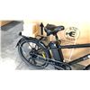 Image 2 : BLACK RTG IMPERIAL FRONT SUSPENSION 8-SPEED ELECTRIC BIKE