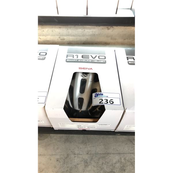 MATTE WHITE SENA SMART R1 EVO CYCLING HELMET W/ BLUETOOTH SIZE MEDIUM