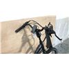 Image 3 : BLACK RTG REGAL FRONT SUSPENSION 8-SPEED ELECTRIC BIKE