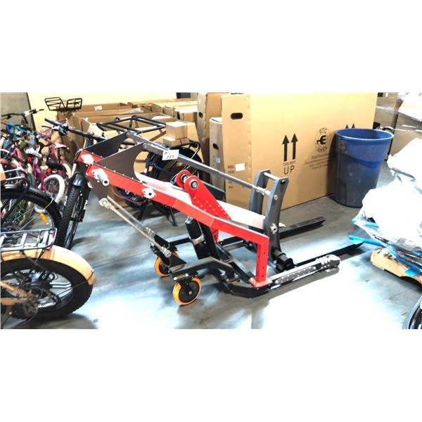 RED/BLACK HYDRAULIC 48V PUSH BUTTON FRONT LOAD LIFT WITH BATTERY AND KEYS *NO CHARGER*