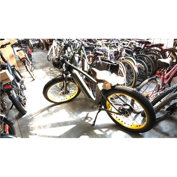 GREEN RTG SCOUT FRONT SUSPENSION 8-SPEED FAT TIRE ELECTRIC BIKE
