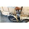 Image 2 : BEIGE 500XT 7-SPEED ELECTRIC BICYCLE WITH KEYS *NO CHARGER, FORMER RENTAL*