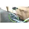 Image 3 : GREY/BRIGHT GREEN U-BICYCLE STEP THRU CRUISER