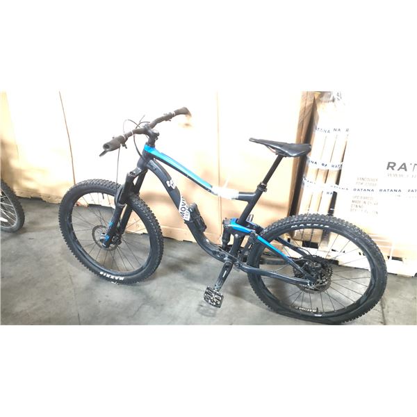GREY/BLUE GIANT TRANCE MAESTRO FLOATING PIVOT 12-SPEED FULL SUSPENSION MOUNTAIN BIKE