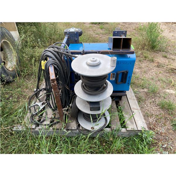 Miller xmt 456 cc/vv 535-volt welder c/w cables #mb520462a Condition unknown